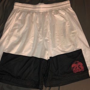 Preowned Jordan 13 shorts size XL